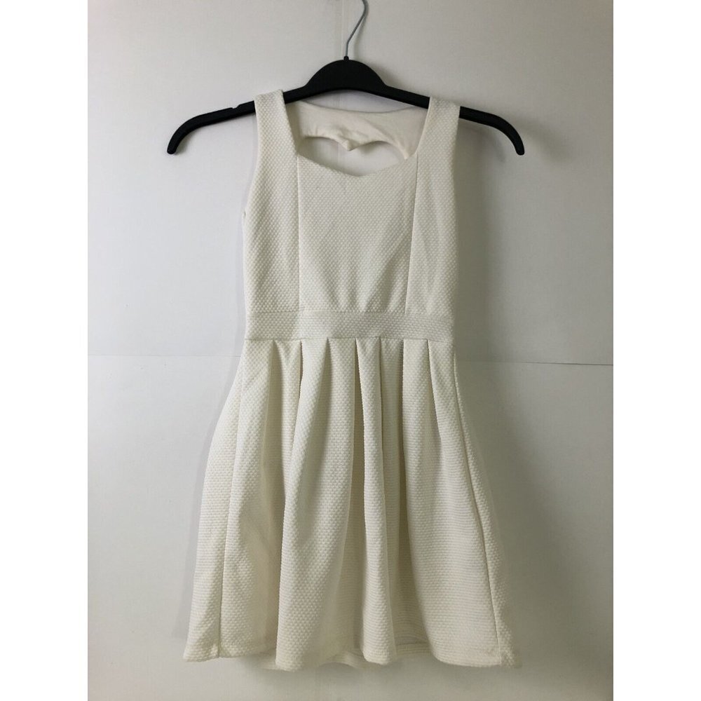 Poof Girl Summer‎ Off White Stretch  Dress Size M 6-8  Sleeveless Heart Design